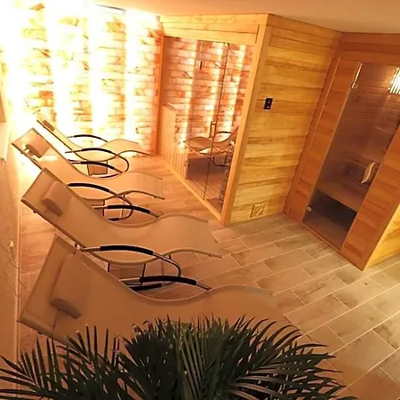 Hotel Matzo *
