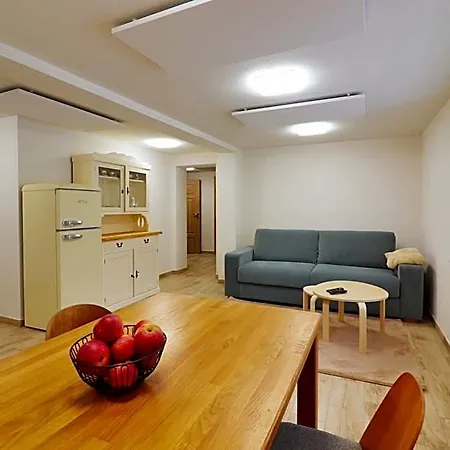 Matzo Hotel *